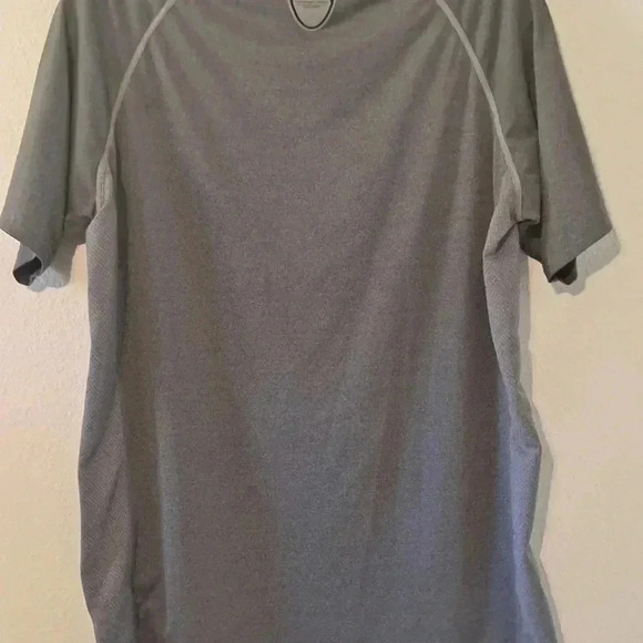 Nike Fitdry Shirt EUC Size Medium - Picture 5 of 6